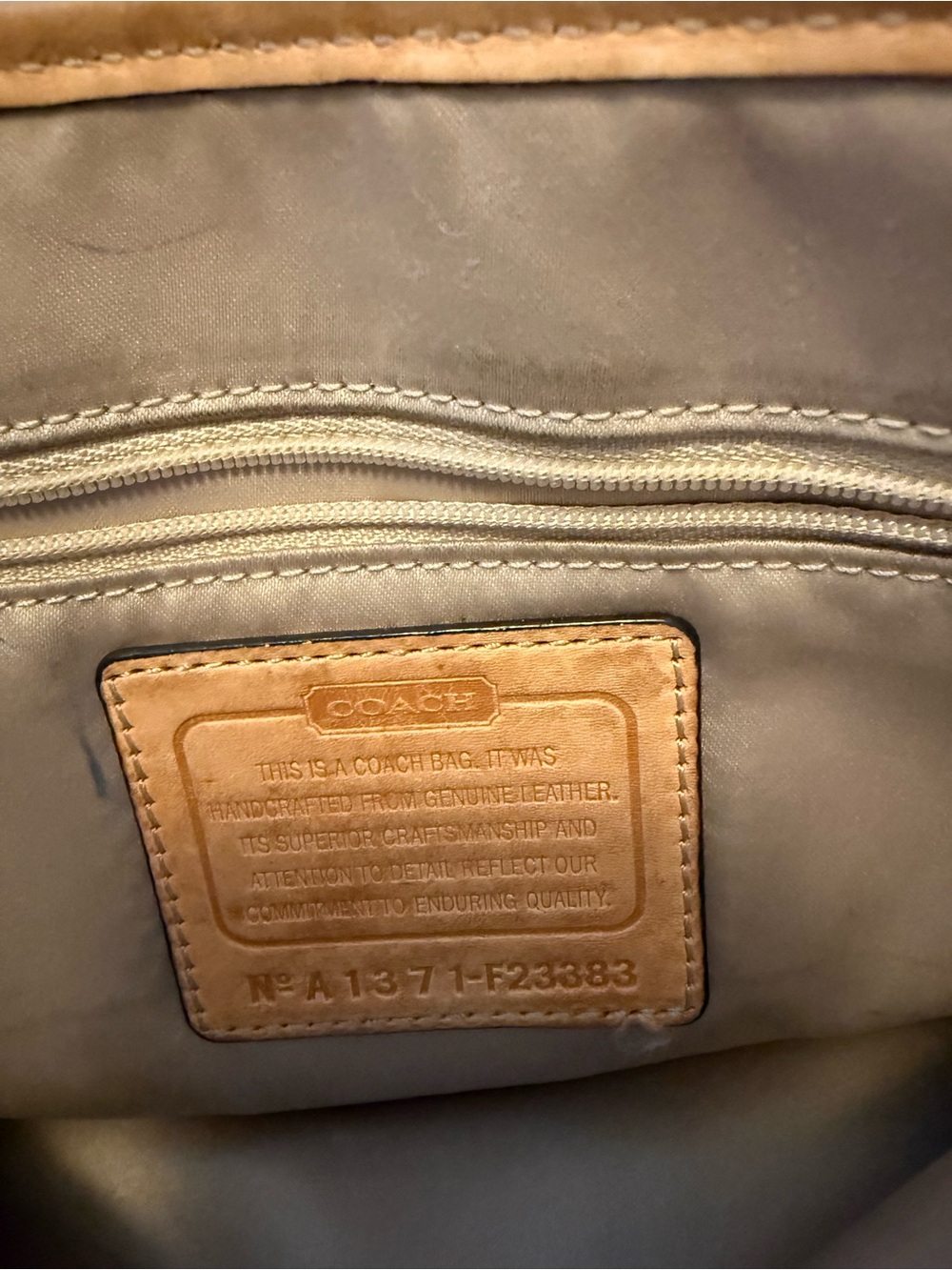 Coach shoulder purse - Picture 8 of 8